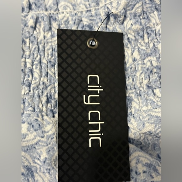 CIty Chic Off the Shoulder top size XL/ 22W - Picture 7 of 7